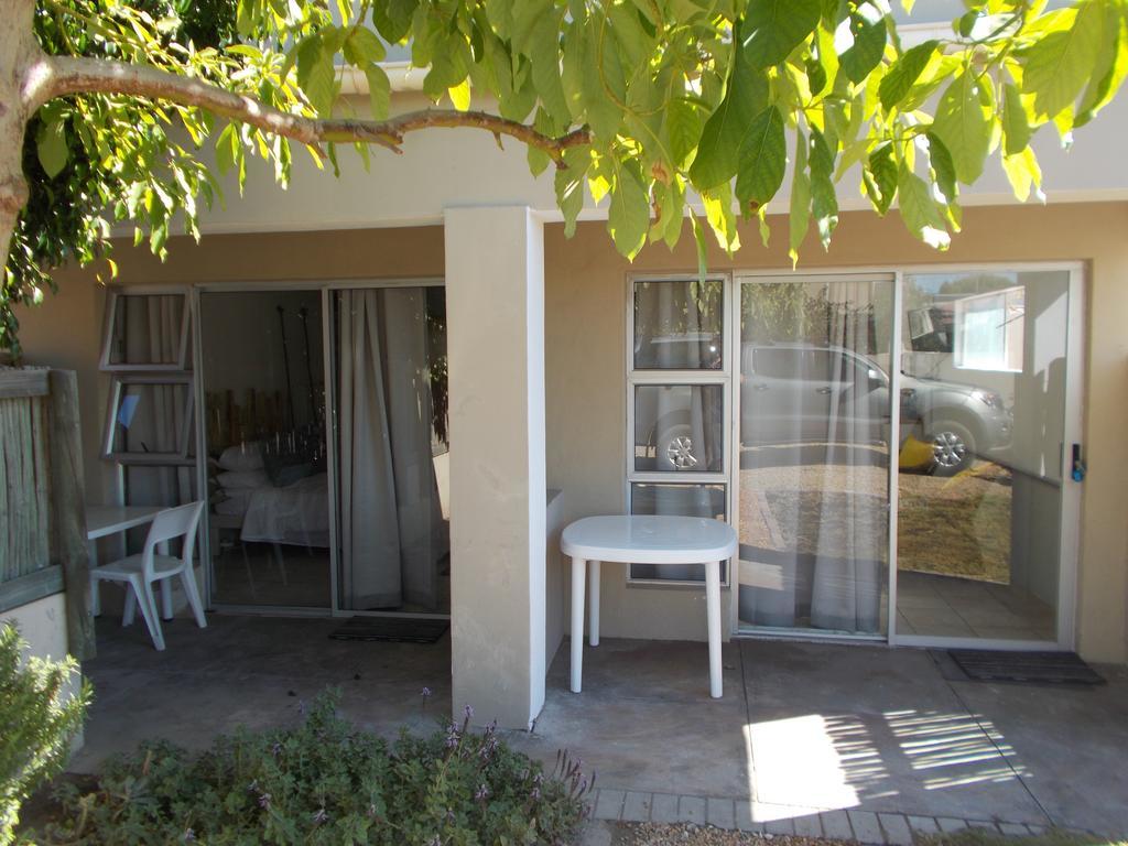 Due South Guest House Langebaan Ngoại thất bức ảnh