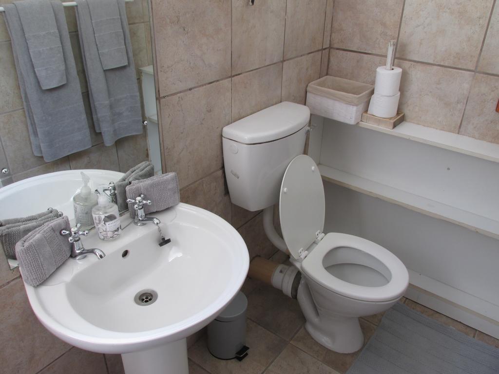 Due South Guest House Langebaan Ngoại thất bức ảnh