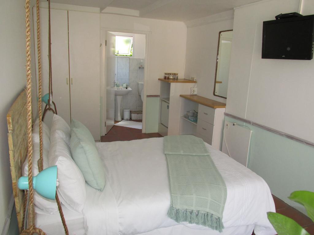 Due South Guest House Langebaan Ngoại thất bức ảnh