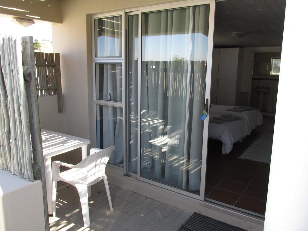 Due South Guest House Langebaan Ngoại thất bức ảnh