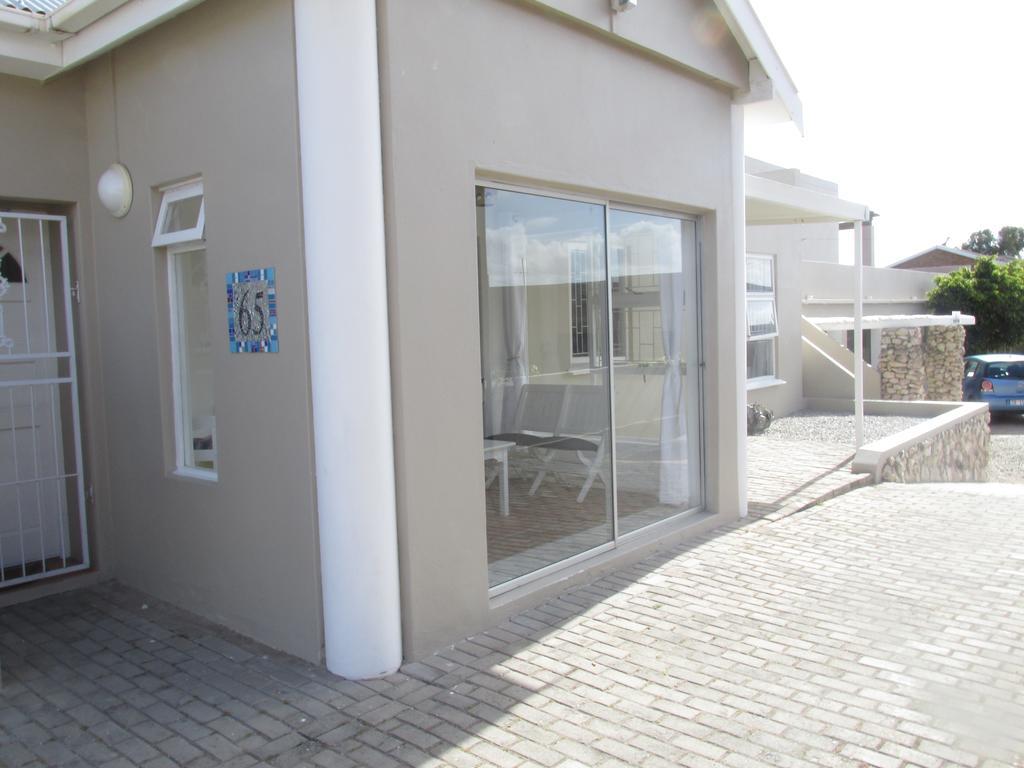 Due South Guest House Langebaan Ngoại thất bức ảnh