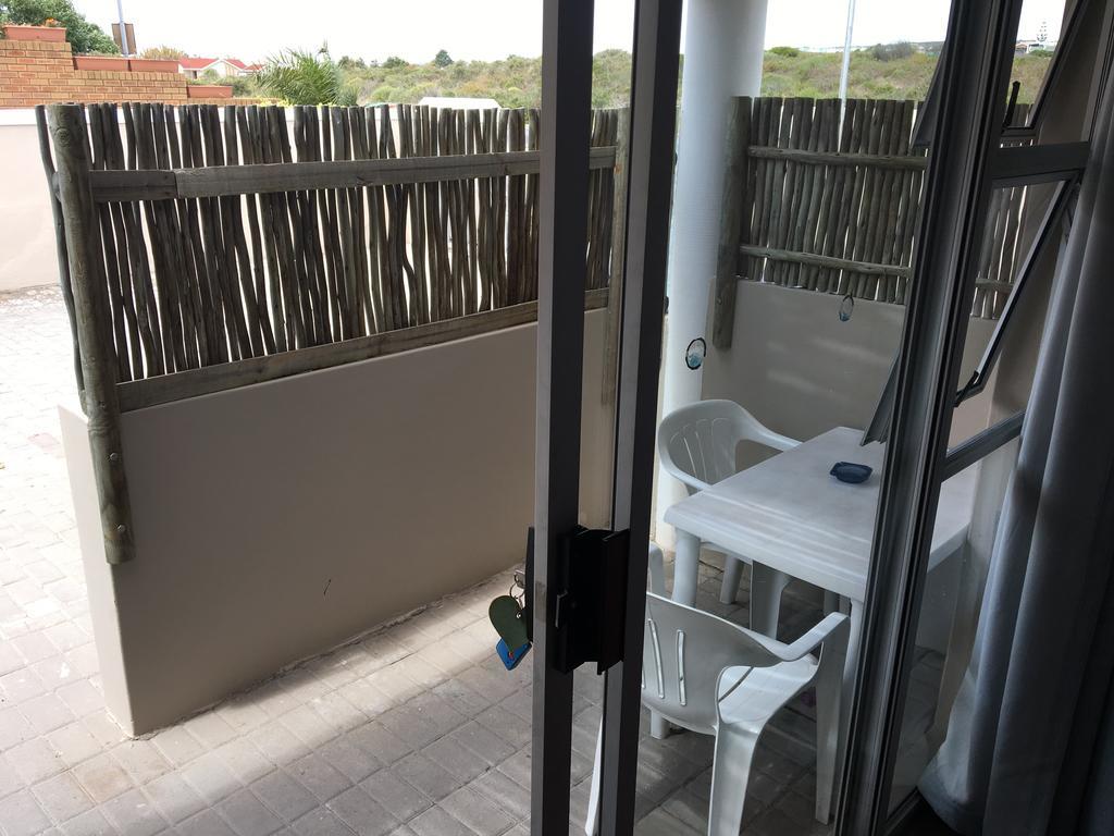 Due South Guest House Langebaan Ngoại thất bức ảnh