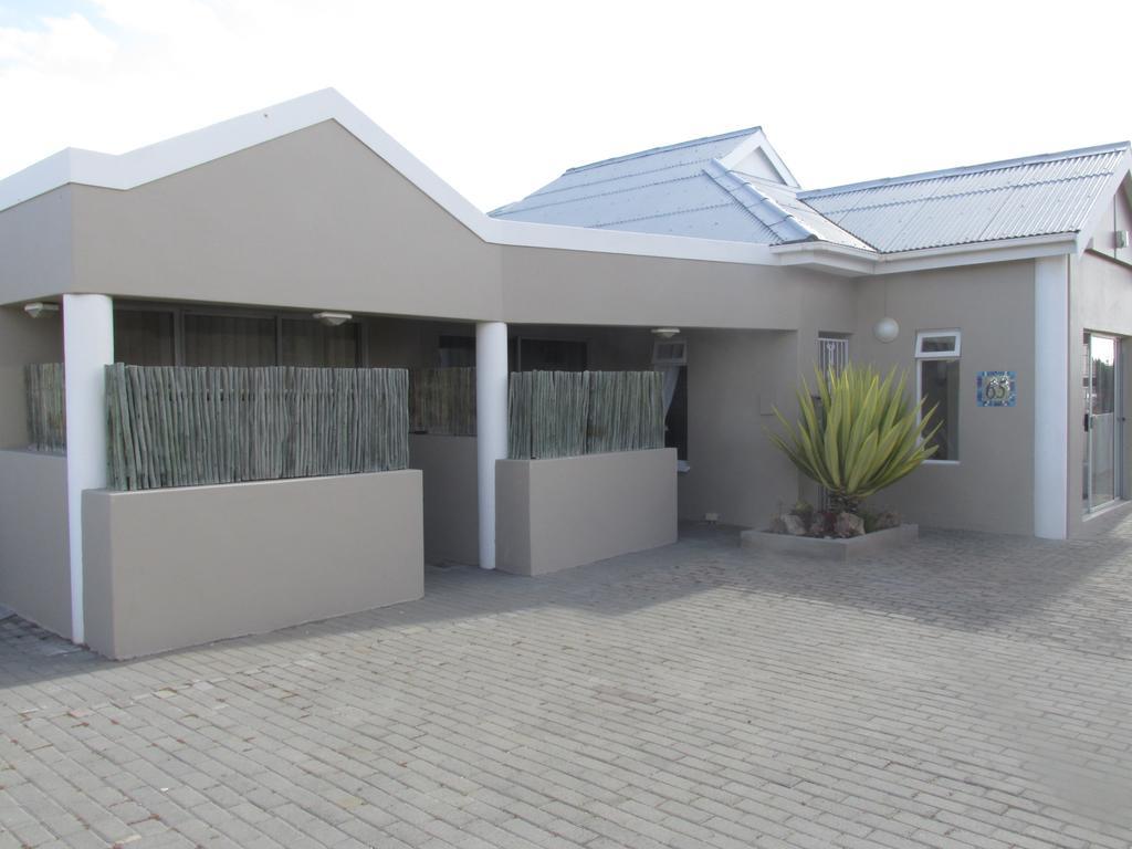 Due South Guest House Langebaan Ngoại thất bức ảnh